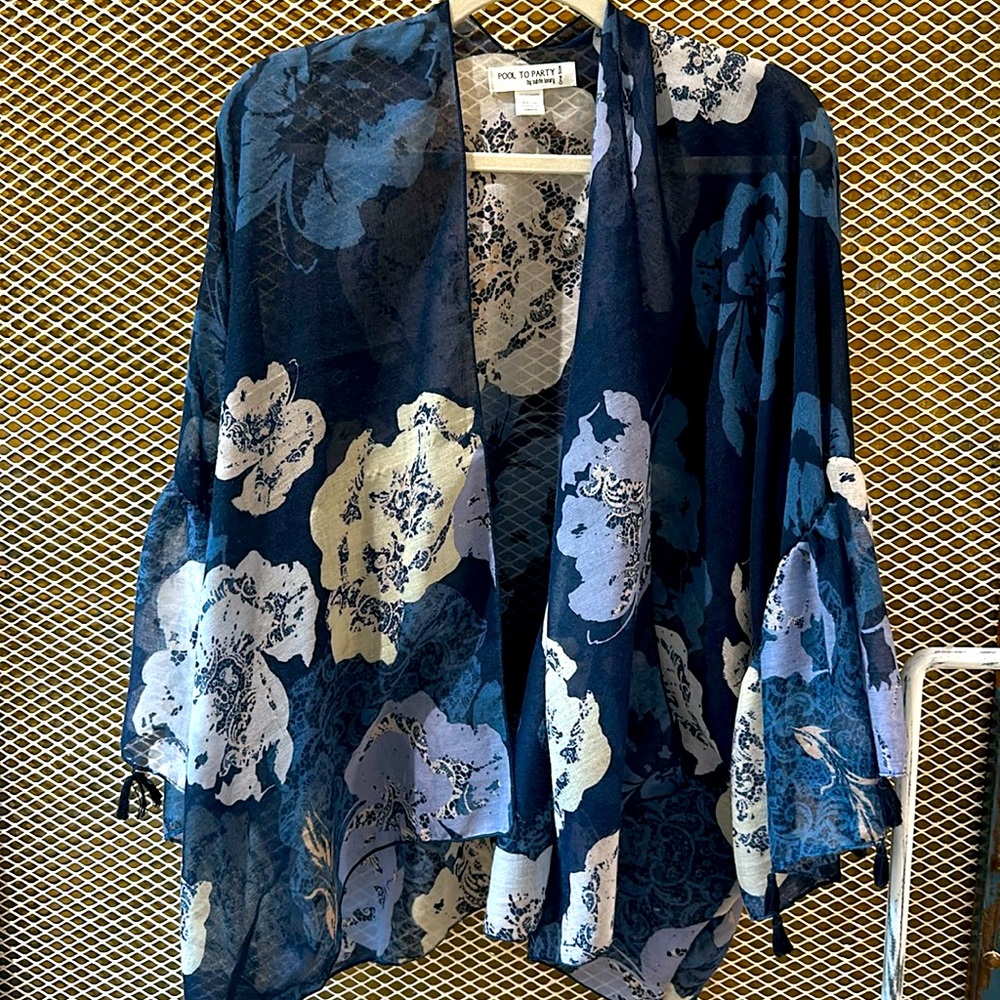 Pool To Party Kimono